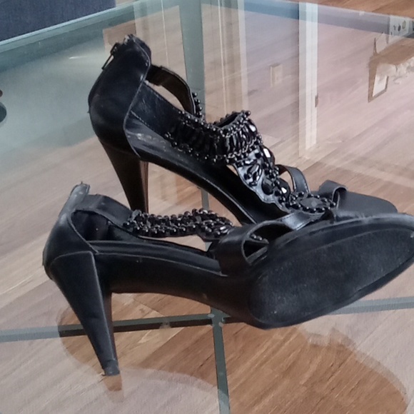 Ann Marino padded zip back vlack beaded strapped heels size 9M - Picture 4 of 4